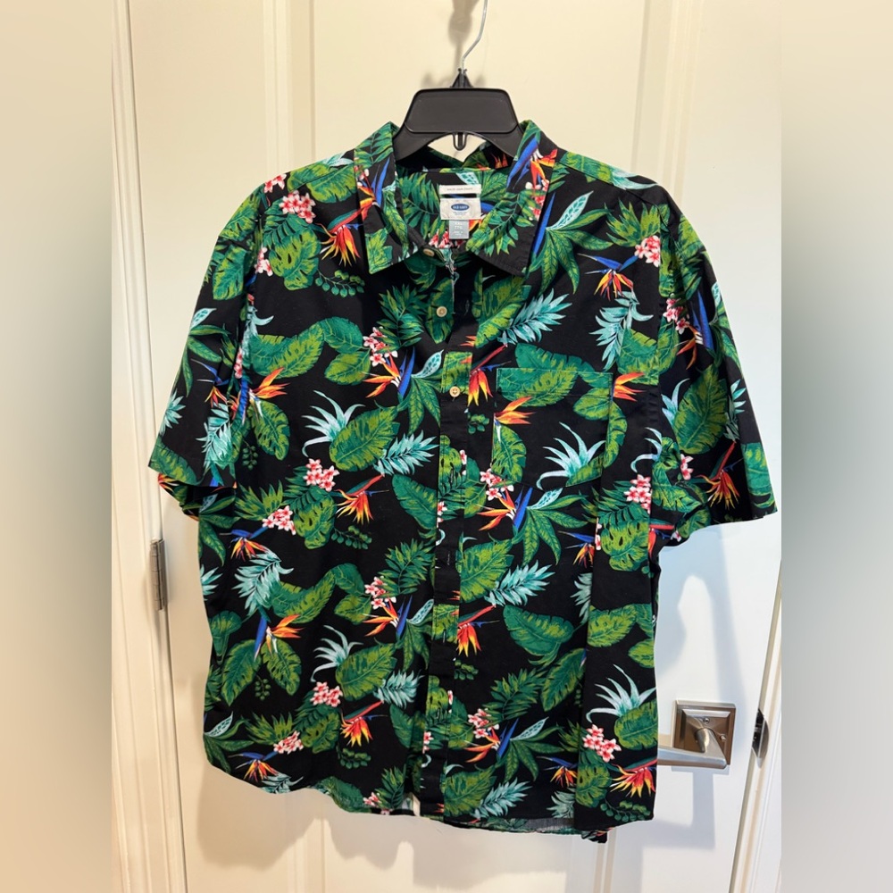 Old Navy Black Tropical Print Shirt